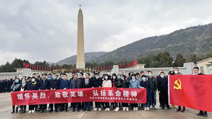 ���к�ɫ����  ���·ܽ�����<br/>����AG���鼯�ż��Ź㷺��չ ��������Ӣ�ҡ�ϵ�����⵳���˶�