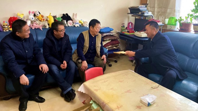 ο��������  �ذ�ů����<br/>��������AG���鼯�ż��ſ�չ����ο���˶�