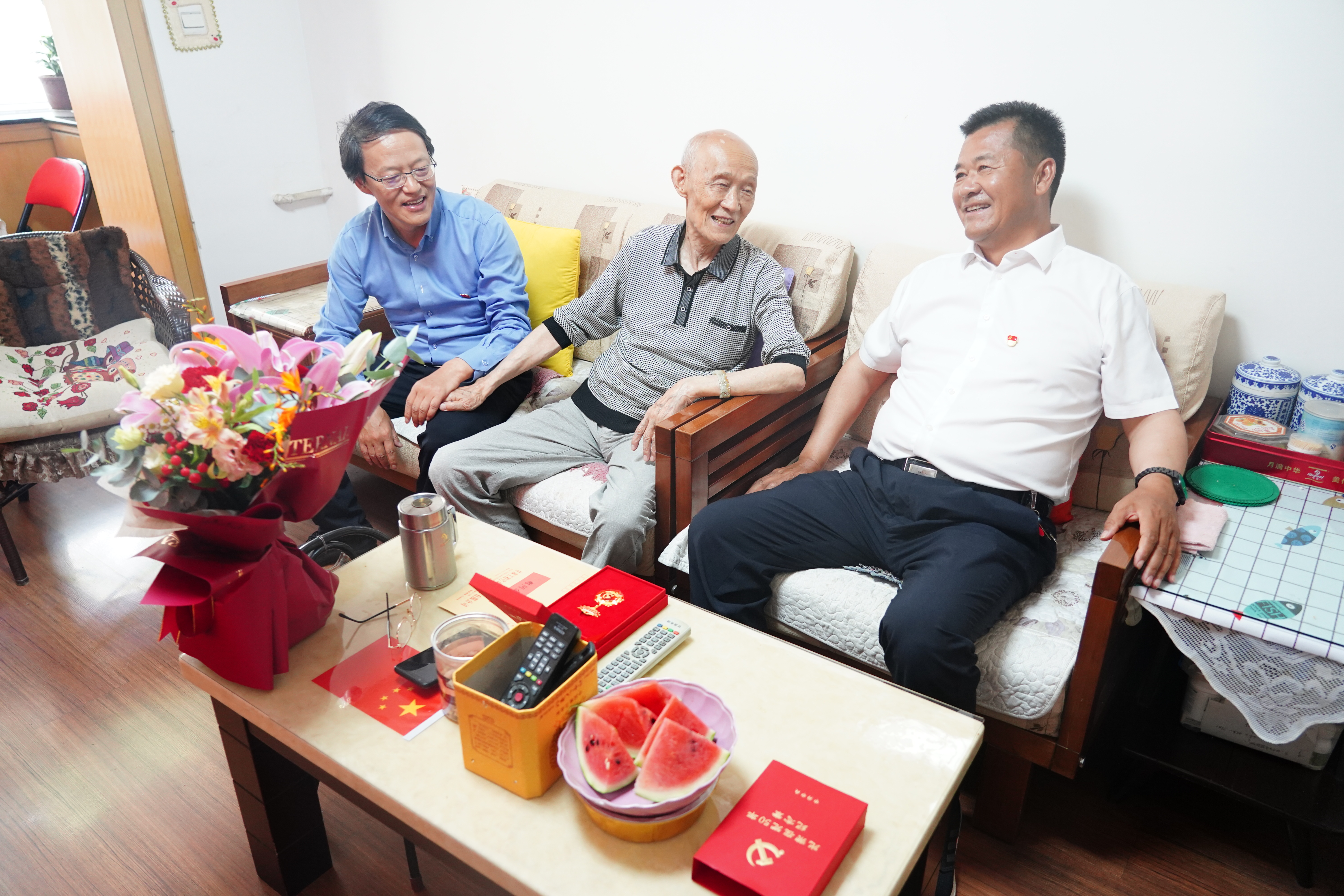 ����AG���鼯�ż��ſ�չ����һ���߷�ο��